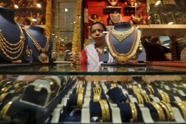 Vàng thế giới ghi nhận tuần tăng giá mạnh nhất trong sáu tháng