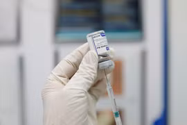 Dịch COVID-19: Séc muốn mua trực tiếp vắcxin Sputnik V của Nga