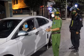 Phú Yên: Xử phạt một Trưởng ban HĐND tỉnh vì vi phạm Chỉ thị 16