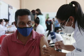 Số ca mắc COVID-19 tại Mỹ Latinh và Caribe vượt 40 triệu người