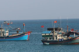 Bạc Liêu phát triển đội tàu đánh bắt xa bờ, khai thác kinh tế biển
