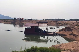 Phú Yên: Doanh nghiệp ngang nhiên vi phạm quy định về khai thác cát