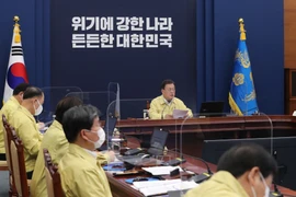 Tổng thống Hàn Quốc kêu gọi người dân tiêm liều vaccine tăng cường