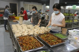 Dịch COVID-19: Chung tấm lòng hướng về Thành phố mang tên Bác