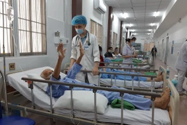 Cứu sống bệnh nhân 84 tuổi đột quỵ nặng kèm nhiều bệnh lý