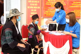 Kết thúc buổi sáng, công tác bỏ phiếu diễn ra an toàn, ổn định