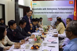 Chủ nhiệm Ủy ban Khoa học Công nghệ và Môi trường của Quốc hội, ông Phan Xuân Dũng phát biểu tại hội thảo. (Ảnh: Huy Lê/TTXVN)