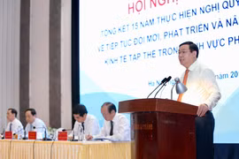 Phó Thủ tướng Vương Đình Huệ, Trưởng Ban Chỉ đạo đổi mới, phát triển kinh tế tập thể, hợp tác xã phát biểu kết luận hội nghị. (Ảnh: Dương Giang/TTXVN)