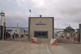 Cửa khẩu Kerem Shalom tại thị trấn Rafah, Dải Gaza ngày 13/5. (Ảnh: AFP/TTXVN) 