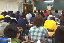 [Video] Muôn màu cầu may thi đại học của các sỹ tử châu Á 