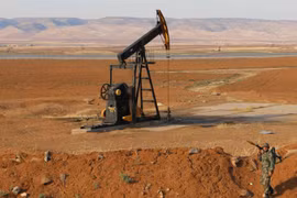 Một giếng dầu ở tỉnh Hasakah, Syria, ngày 5/11/2019. (Ảnh: THX/TTXVN)