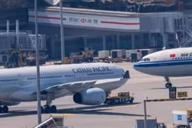 Nhiều hãng hàng không hủy, cắt giảm chuyến bay đến Hong Kong