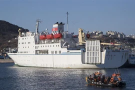 Tàu Mangyongbong-92 của Triều Tiên tại cảng Mukho, phía đông Hàn Quốc ngày 6/2/2018. (Nguồn: THX/TTXVN)