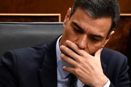 Quyền Thủ tướng Tây Ban Nha Pedro Sanchez sau cuộc bỏ phiếu tín nhiệm tại Quốc hội ở Madrid ngày 23/7. (Ảnh: AFP/TTXVN)