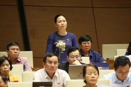 Đại biểu Quốc hội tỉnh Thái Bình Nguyễn Thị Thu Dung phát biểu ý kiến. (Ảnh: Doãn Tấn/TXVN)