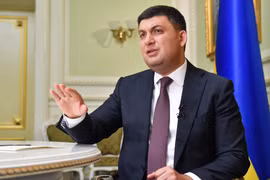 Thủ tướng Ukraine Volodymyr Groysman trong cuộc họp báo ở Kiev ngày 15/5/2018. (Ảnh: AFP/TTXVN)