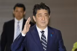 Thủ tướng Nhật Bản Shinzo Abe tại văn phòng ở Tokyo. (Ảnh: Kyodo/TTXVN)