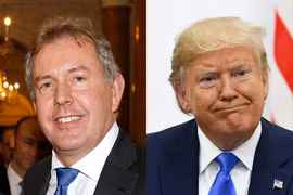 Tổng thống Mỹ Donald Trump (phải) và Đại sứ Anh tại Mỹ Kim Darroch. (Ảnh: AFP/ TTXVN)