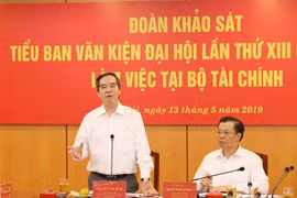 Trưởng Ban Kinh tế Trung ương Nguyễn Văn Bình phát biểu chỉ đạo buổi làm việc. (Ảnh: Phương Hoa/TTXVN)