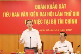 Trưởng Ban Kinh tế Trung ương Nguyễn Văn Bình phát biểu chỉ đạo buổi làm việc. (Ảnh: Phương Hoa/TTXVN)