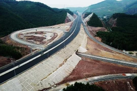 Gần 1.500 tỷ đồng giải phóng mặt bằng cao tốc Vân Đồn-Móng Cái