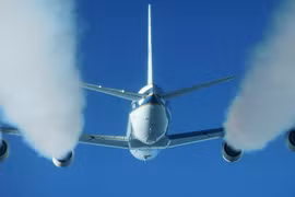 Loại nhiên liệu sinh học mới sẽ giúp giảm khí thải CO2 trong ngành hàng không. (Nguồn: NASA)