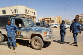 Các lực lượng trung thành với Tướng Khalifa Haftar tuần tra tại thành phố Sebha, miền nam Libya, ngày 9/2/2019. (Ảnh: AFP/TTXVN)