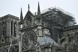 Nhà thờ Đức Bà Paris sau vụ hỏa hoạn ngày 16/4/2019. (Ảnh: AFP/TTXVN)