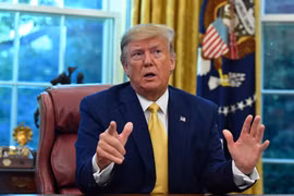 Tổng thống Mỹ Donald Trump phát biểu về vấn đề thương mại Mỹ-Trung tại Nhà Trắng ngày 11/10/2019. (Ảnh: AFP/TTXVN)