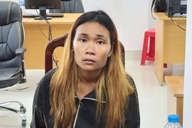 Đối tượng Hai Dieb tại cơ quan chức năng. (Ảnh: TTXVN phát)