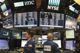 Hoạt động giao dịch tại sàn chứng khoán New York, Mỹ ngày 6/1/2017. (Nguồn: THX/TTXVN)