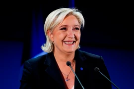 Ứng viên Tổng thống Pháp Marine Le Pen phát biểu tại Henin-Beaumont sau khi kết quả sơ bộ vòng 1 cuộc bầu cử Tổng thống Pháp được công bố ngày 23/4. (Nguồn: EPA/TTXVN)