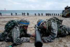 Các binh sỹ Hàn Quốc tham gia một cuộc tập trận. (Nguồn: EPA/TTXVN)