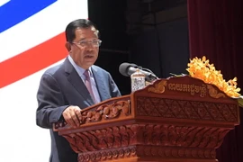 Thủ tướng Samdech Hun Sen phát biểu tại một buổi lễ ở Phnom Penh. (Nguồn: THX/TTXVN)