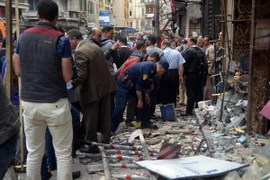 Hiện trường vụ đánh bom tại nhà thờ ở Alexandria. (Nguồn: THX/TTXVN)