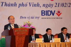 Chủ tịch Quốc hội Nguyễn Sinh Hùng phát biểu tại Hội nghị. (Ảnh: Thanh Tùng/TTXVN)