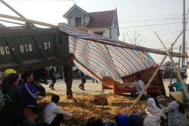 Hiện trường vụ tai nạn giao thông tại Hà Tĩnh. (Ảnh: Công Tường/TTXVN)