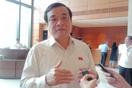 Bí thư Tỉnh ủy Quảng Nam Phan Việt Cường chia sẻ với báo chí. (Ảnh: Hùng Võ/Vietnam+)