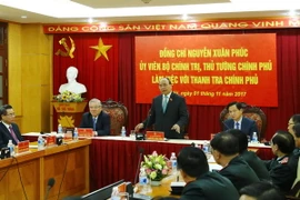 Thủ tướng Nguyễn Xuân Phúc làm việc với lãnh đạo chủ chốt Thanh tra Chính phủ. (Ảnh: Lâm Khánh/TTXVN)