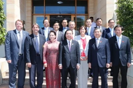 Chủ tịch Quốc hội Nguyễn Thị Kim Ngân với lãnh đạo Bộ Công nghệ và Khoa học sáng tạo Australia và Tổ chức nghiên cứu khoa học và công nghệ liên bang Australia (CSIRO). (Ảnh: Trọng Đức/TTXVN)