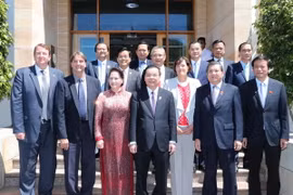 Chủ tịch Quốc hội Nguyễn Thị Kim Ngân với lãnh đạo Bộ Công nghệ và Khoa học sáng tạo Australia và Tổ chức nghiên cứu khoa học và công nghệ liên bang Australia (CSIRO). (Ảnh: Trọng Đức/TTXVN)