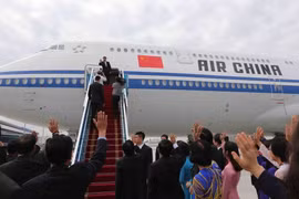 [Photo] Chủ tịch Trung Quốc Tập Cận Bình lên đường tới Hà Nội