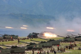 Binh sỹ Triều Tiên tập trận tấn công chiếm đảo tại một địa điểm bí mật ở Triều Tiên ngày 25/8. (Nguồn: EPA/TTXVN)