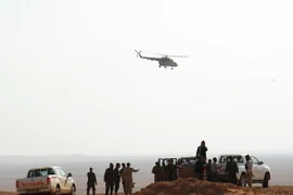 Binh sĩ quân đội Syria đóng quân gần thành phố al- Bukamal ngày 10/11. (Nguồn: THX/ TTXVN)