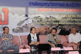 Các học giả, chuyên gia tham luận tại Hội thảo. (Ảnh: Quang Thuận/Vietnam+)