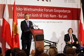 Tổng thống Ba Lan Andrzej Duda phát biểu tại diễn đàn. (Ảnh: Thanh Vũ/TTXVN)