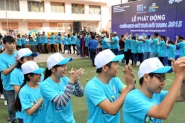 Ra quân phát động chiến dịch Giờ Trái đất xanh tại Việt Nam