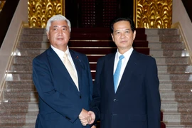 Thủ tướng Nguyễn Tấn Dũng đã tiếp Bộ trưởng Bộ Quốc phòng Nhật Bản Gen Nakatani. (Ảnh: Đức Tám/TTXVN) 