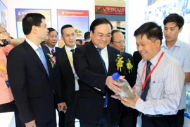 Khai mạc Hội chợ thương mại quốc tế Việt Nam 2015 tại Hà Nội