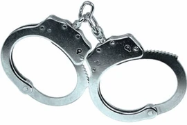 Thái Bình bắt đối tượng làm giả CMND có trang bị súng